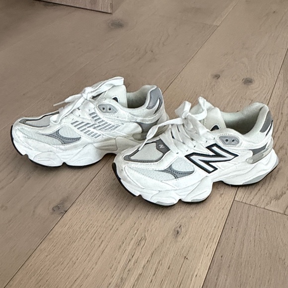 New Balance Shoes - New Balance White and Gray Women's Chunky Sneakers